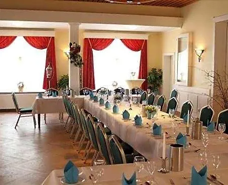 Neukirchener Hof Hotel 2*