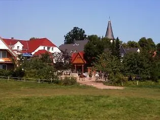 Neukirchener Hof 2*